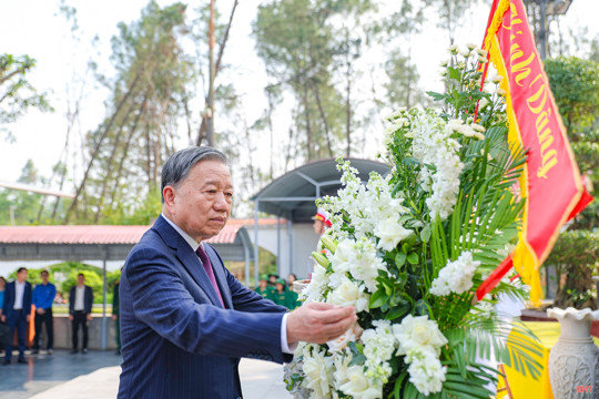 Tổng Bí thư Tô Lâm tri ân các tiền bối tiêu biểu của Đảng và các anh hùng liệt sỹ tại Hà Tĩnh 