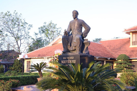 Hà Tĩnh đẩy mạnh tuyên truyền kỷ niệm 260 năm Ngày sinh Đại thi hào Nguyễn Du