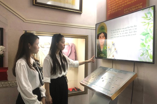Giao điểm của tự hào và công nghệ: Cách "giữ chân" người trẻ tại các địa chỉ đỏ