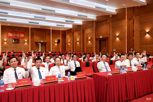 HĐND tỉnh Hà Tĩnh thông qua 3 nghị quyết quan trọng, cấp bách