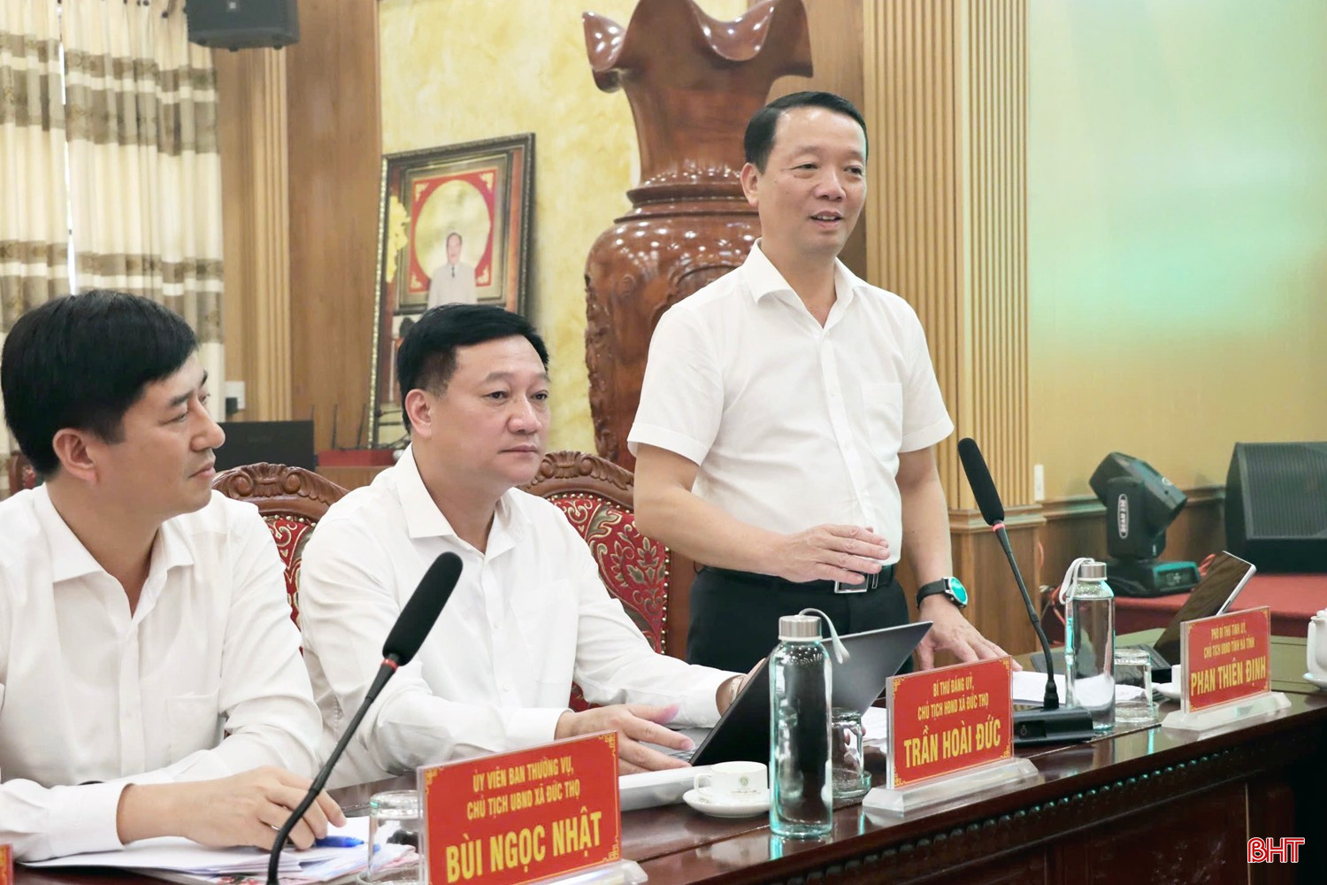 Chủ tịch UBND tỉnh Hà Tĩnh dự lễ ký hợp tác giữa xã Đức Thọ với doanh nghiệp Quế Lâm