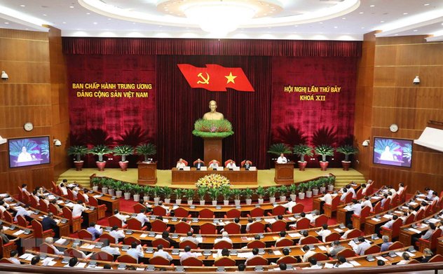 Toàn cảnh ngày làm việc thứ hai của Hội nghị Trung ương 7 