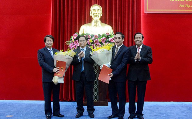 Triển khai quyết định của Bộ Chính trị về công tác cán bộ