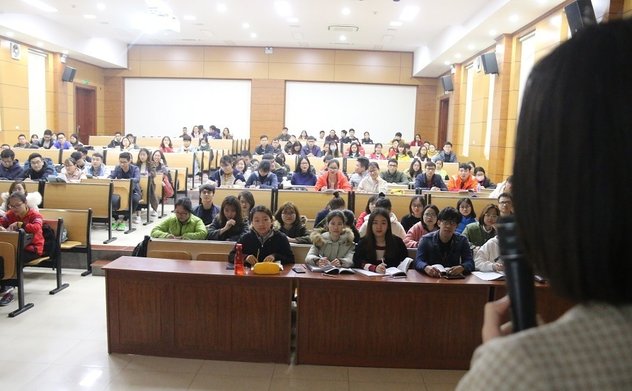 Chống dịch COVID-19: Bao giờ đi học trở lại?