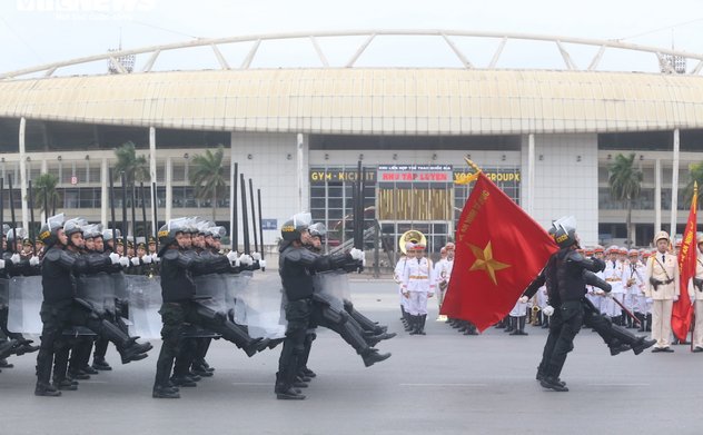 Lực lượng công an thiết lập trạng thái “sẵn sàng mới” bảo vệ Đại hội Đảng XIII