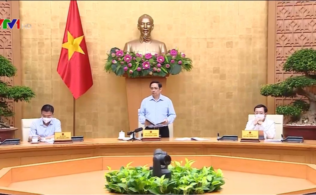 Thủ tướng: Không để hiện tượng “quyền anh quyền tôi”, cố gắng trong tháng 9 có vaccine do Việt Nam sản xuất