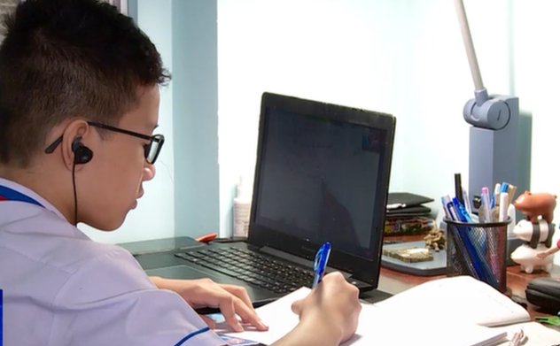 Chính phủ đồng ý chi 3.500 tỷ đồng hỗ trợ học sinh mua máy tính học online