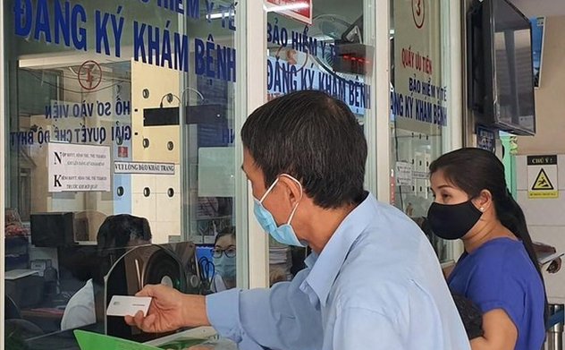 Thí điểm khám, chữa bệnh bảo hiểm y tế bằng căn cước công dân gắn chíp
