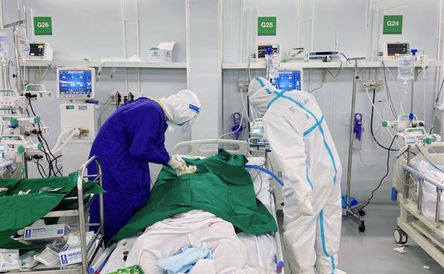 Việt Nam thay đổi mục tiêu kiểm soát dịch COVID-19 