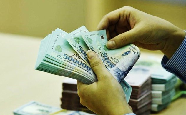 Từ hôm nay, rút tiết kiệm trước hạn một phần vẫn được hưởng lãi cao