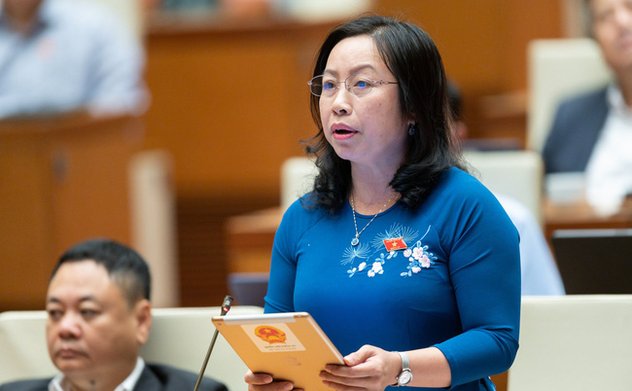 Đại biểu Quốc hội lo ngại lương chưa tăng thì giá cả “nhanh chân chạy trước”