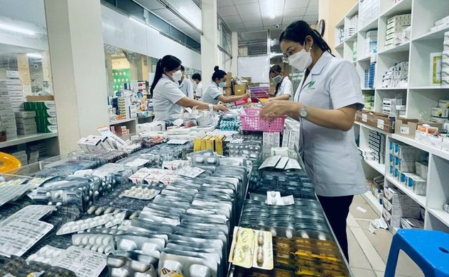 Chính phủ ban hành Nghị quyết tháo gỡ khó khăn về thanh toán chi phí khám chữa bệnh BHYT, bảo đảm thuốc, trang thiết bị y tế