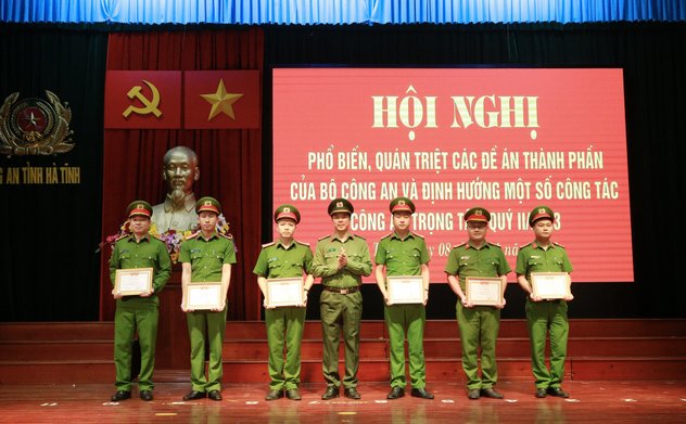 Hà Tĩnh: Thêm 6 xã hoàn thành việc cấp 100% căn cước công dân