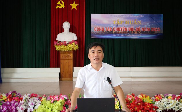 Can Lộc đẩy mạnh công tác chuyển đổi số năm 2023