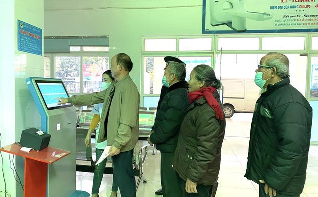 Triển khai Kiosk đăng ký khám chữa bệnh tự động tại Trung tâm Y tế Thị xã Hồng Lĩnh
