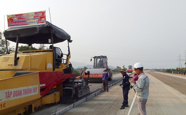 Ngân hàng Hà Tĩnh đồng hành cùng doanh nghiệp đầu tư dự án năm mới