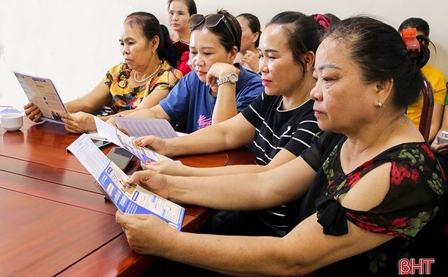 Niềm vui nhận lương hưu của người tham gia BHXH tự nguyện ở Hà Tĩnh