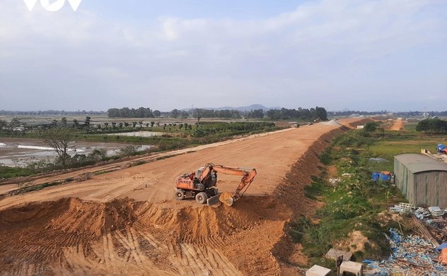 Vì sao tốc độ tăng trưởng kinh tế của Hà Tĩnh đứng đầu khu vực Bắc Trung Bộ?