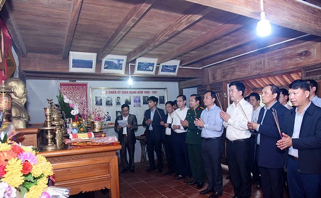 UBND Hà Tĩnh ban hành kế hoạch dâng hương, tặng quà nhân dịp Tết Nguyên đán Giáp Thìn 2024