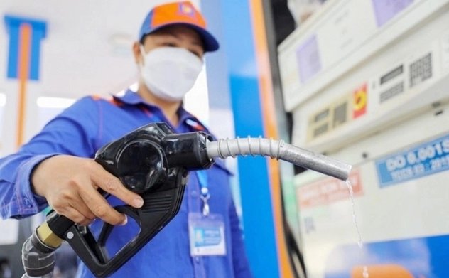 Thủ tướng yêu cầu bảo đảm cung ứng đủ xăng dầu dịp Tết