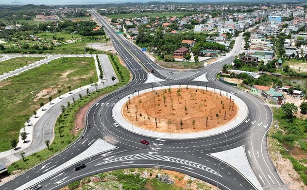 Kinh tế Việt Nam 2024: Hướng tới đỉnh cao hơn 