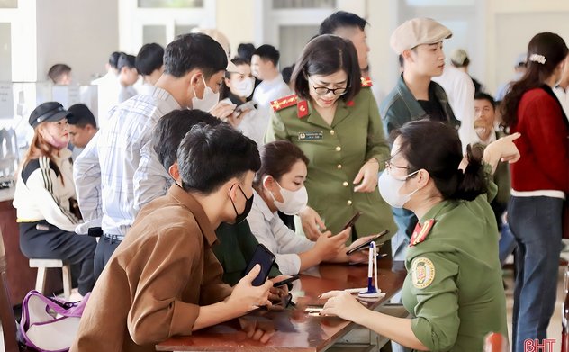 Người làm hộ chiếu, giấy thông hành tăng mạnh sau tết ở Hà Tĩnh