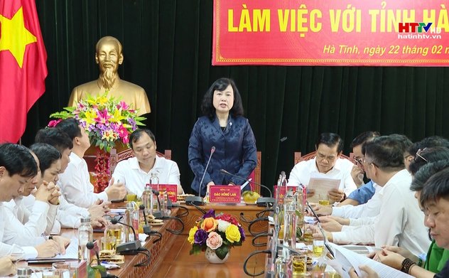 Bộ trưởng Bộ Y tế làm việc với Hà Tĩnh 