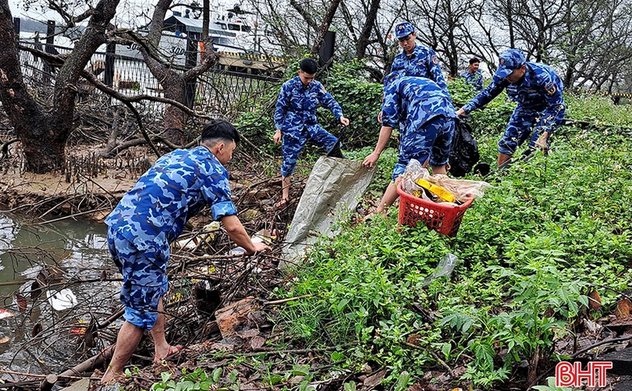 Chiến sĩ Hải đội 102 tích cực hưởng ứng Tháng Thanh niên