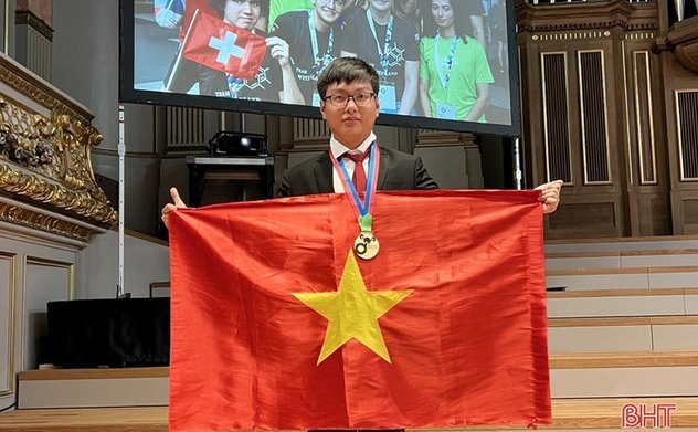 Chàng trai vàng Hà Tĩnh là 1 trong 10 Gương mặt trẻ Việt Nam tiêu biểu