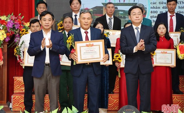 Cẩm Xuyên biểu dương 54 tập thể, cá nhân học tập và làm theo Bác