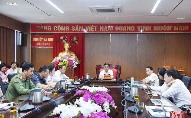 Tiếp tục thực hiện chặt chẽ, đồng bộ các khâu trong công tác cán bộ 