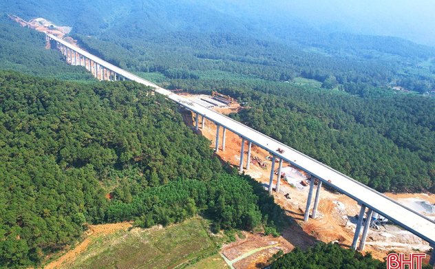 Diện mạo cao tốc Diễn Châu – Bãi Vọt trước ngày thông xe