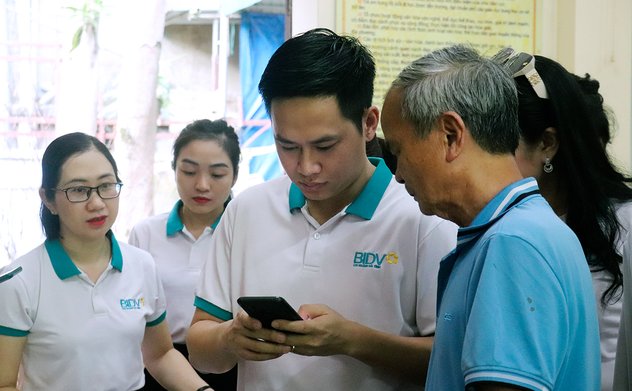 Đơn vị đầu tiên ở Thành phố Hà Tĩnh triển khai thu thuế điện tử