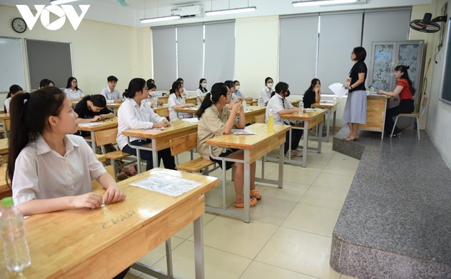 Thủ tướng chỉ thị chuẩn bị chu đáo Kỳ thi tốt nghiệp THPT và tuyển sinh đại học 