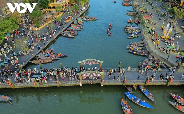 Địa phương đầu tiên cả nước “cân rác thải thu tiền”