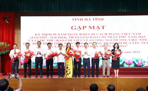 Cổng Thông tin điện tử tỉnh Gặp mặt kỷ niệm 99 năm ngày Báo chí Cách mạng Việt Nam