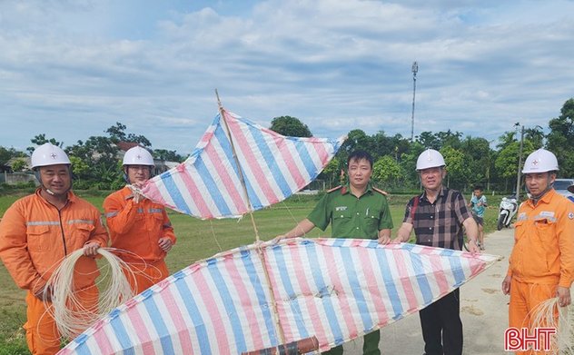 Hàng loạt sự cố điện xảy ra vì người dân thả diều