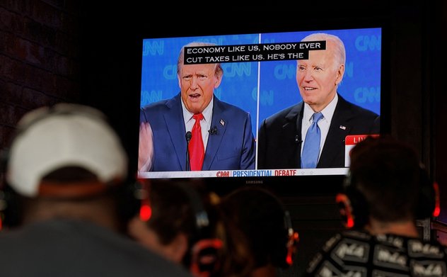 Ông Trump và ông Biden biến 90 phút tranh luận trở thành màn công kích cá nhân 