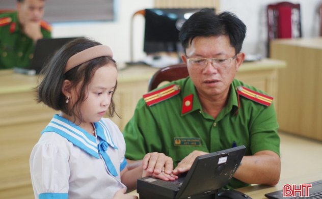 Hơn 2.000 trẻ em Hà Tĩnh được cấp thẻ căn cước