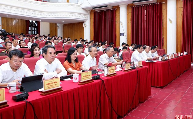 HĐND tỉnh thông qua các nghị quyết và tiến hành phiên bế mạc 