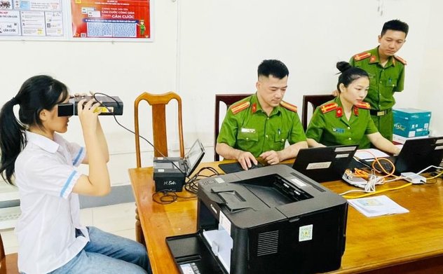 Công an Hà Tĩnh thu nhận 20.464 hồ sơ cấp căn cước cho công dân từ 0-14 tuổi