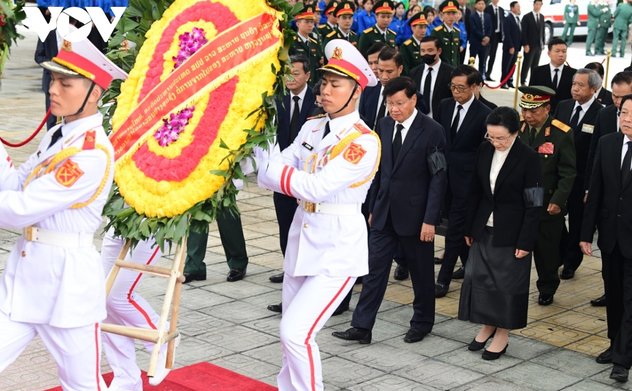Hơn 1.560 đoàn trong và ngoài nước viếng Tổng Bí thư Nguyễn Phú Trọng