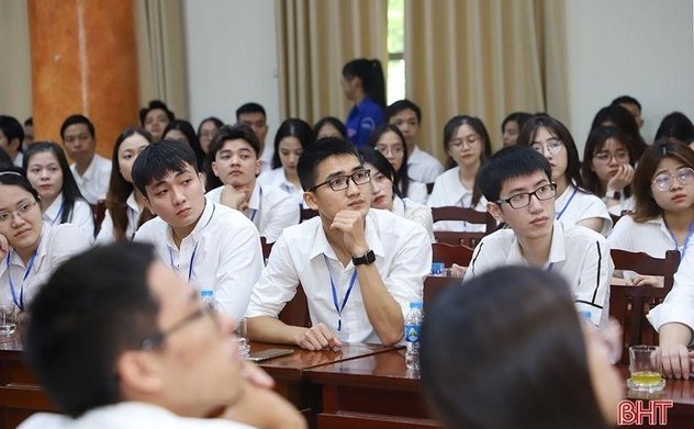 Hà Tĩnh tuyển dụng công chức, viên chức từ sinh viên tốt nghiệp xuất sắc, cán bộ khoa học trẻ 