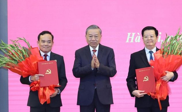 Công bố quyết định của Bộ Chính trị phân công Trưởng ban Kinh tế Trung ương và Trưởng ban Dân vận Trung ương