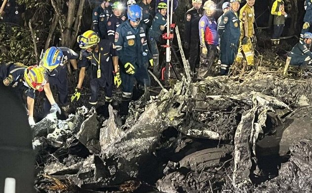 Rơi máy bay ở rừng ngập mặn Thái Lan, 9 người thiệt mạng