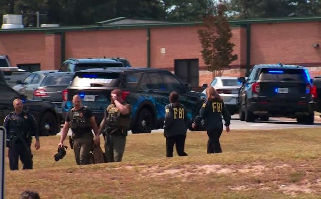 Xả súng ở trường học Mỹ, ít nhất 4 người chết 