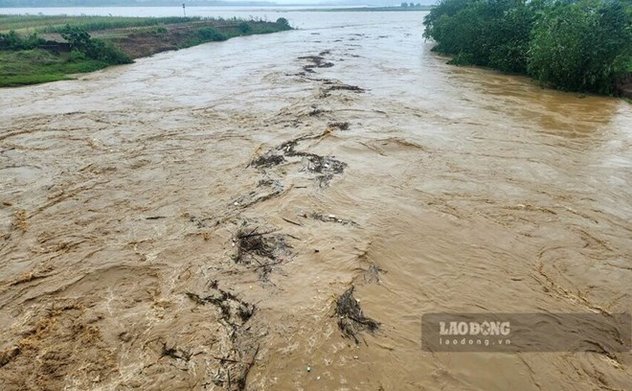 Đề nghị Trung Quốc giảm xả lũ xuống hạ lưu Việt Nam