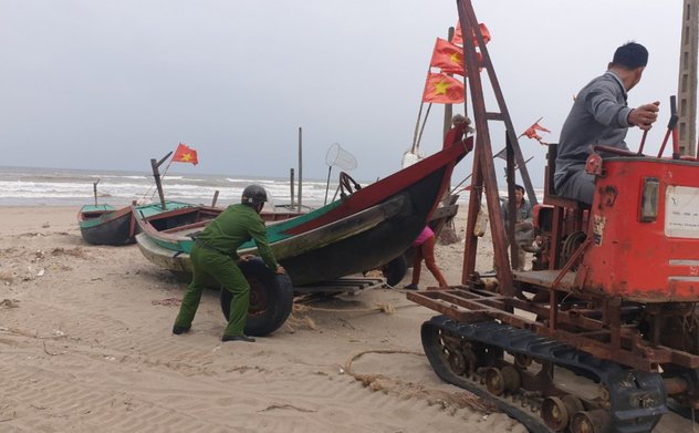 Sẵn sàng các phương án ứng phó với áp thấp nhiệt đới có khả năng mạnh lên thành bão