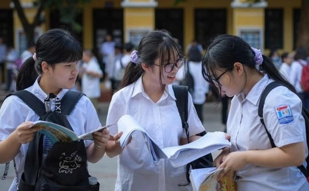 "Bốc thăm môn thi thứ 3 để tránh học lệch chứng tỏ công tác quản lý còn yếu kém"