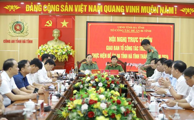 Đẩy mạnh triển khai chuyển đổi số và dịch vụ công trực tuyến trên địa bàn tỉnh Hà Tĩnh 